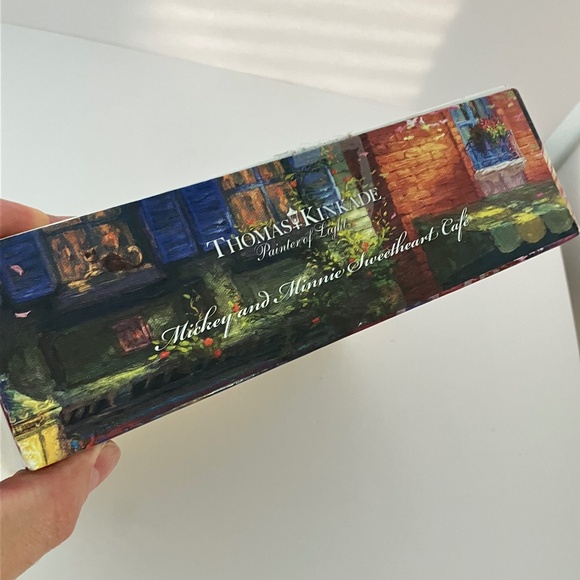 Mickey and Minnie Sweetheart Cafe THOMAS KINKADE 1000 Piece Jigsaw Puzzle NEW - Picture 9 of 15